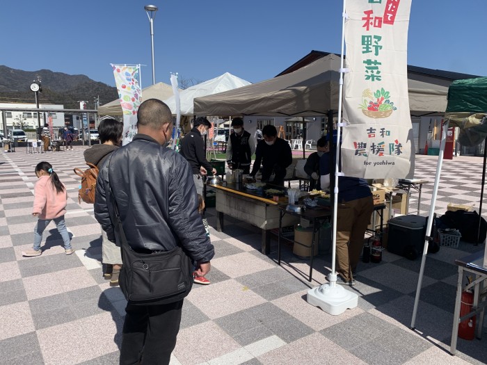吉和焼きそば大人気!