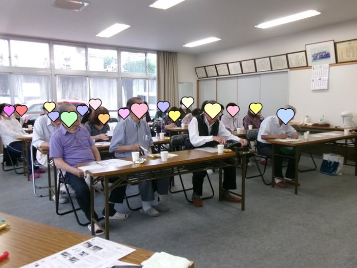 講座風景(みなさん熱心に取り組まれています)ープライバシー配慮のため一部画像を加工しています