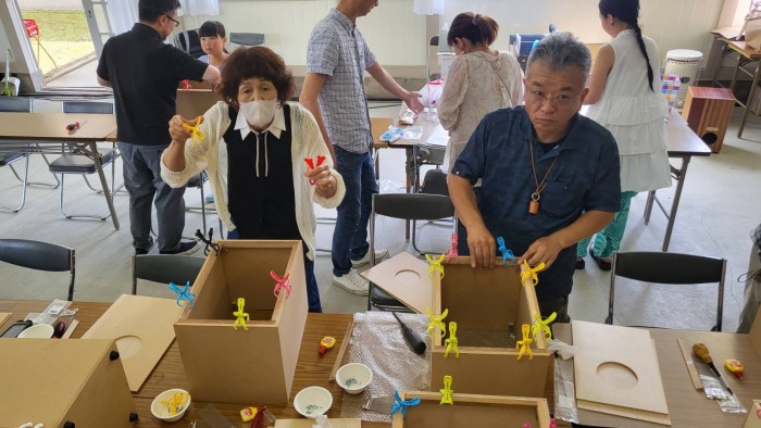 自作カホンで演奏しよう!