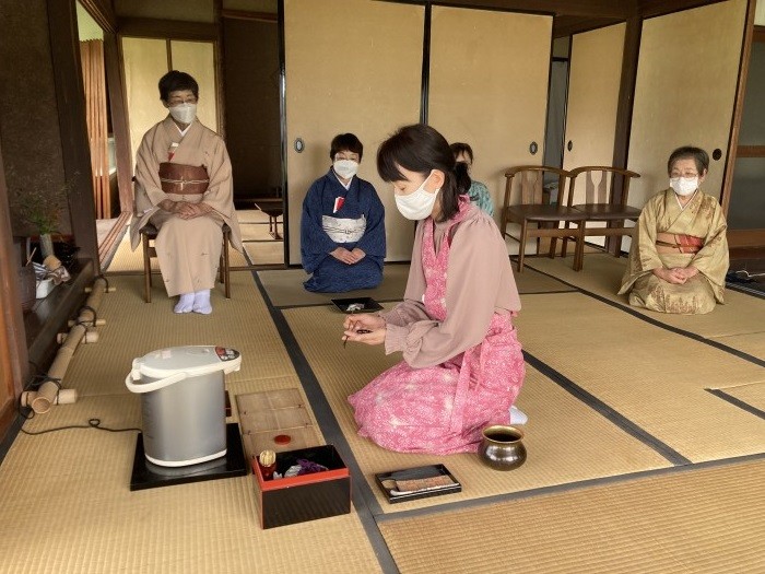 お茶の先生方による野立て
