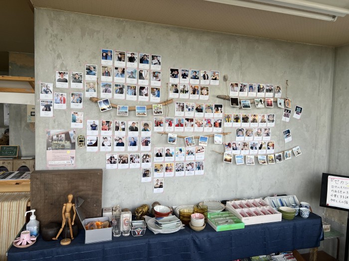フウドでは、江田島100人の笑顔写真展が巡回展示されてます!