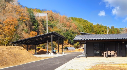 サムネイル画像（鯵坂聡美）